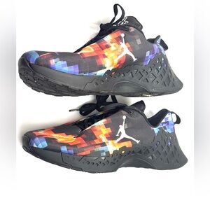 Jordan‎ Trunner Nxt React
HTM Black Size 17